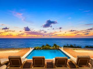 Villa Aurelia, Elegant 6BR Beach Escape in Blue Lagoon - 9