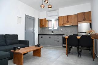 Family Home in Dryopida - 0
