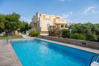 Villa Danna - Private Pool, Playground & Sea Views - 8