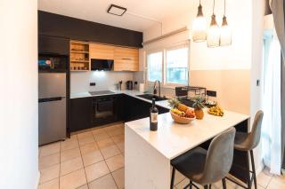 Modern Villa with Pool, 5 Min to Beach - LB3 - 3