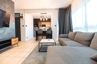Modern Villa with Pool, 5 Min to Beach - LB3 - 1