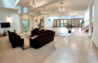 The Club Cabana Resort - 8