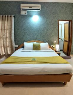 The Club Cabana Resort - 5