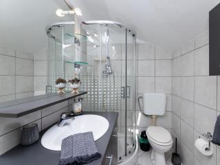 Apartments Roda - Comfort One Bedroom Apartment with Terrace Kate - ST - 6