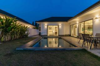 3BR Pool Villa with Bathtub Near Beach V294 - 3
