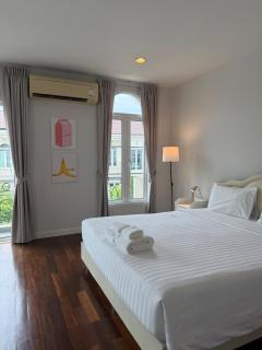 Entire 3Bedroom Townhome, shared swimming pool in Sukhumvit, 2927 - 0