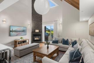 LUXUS 4BR Penthouse 2500sqft with Private Hot Tub - 7