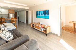 Modern Sea View Apt with Pool 4 Min to Beach - RC14 - 0