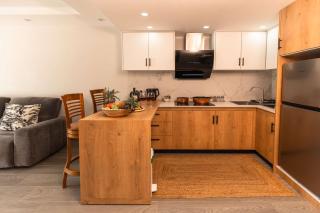 Modern Sea View Apt with Pool 4 Min to Beach - RC14 - 9