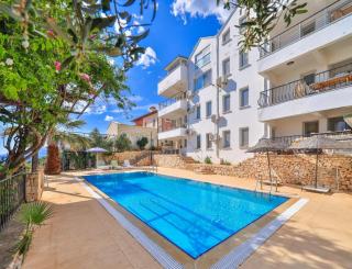 Panorama Meis Suits - 3