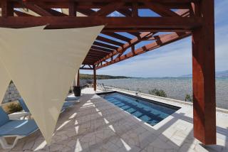 Villa Maritime - Exklusive Strandvilla mit beheiztem Pool, Grillhütte & Meerblick bei Zadar - 4