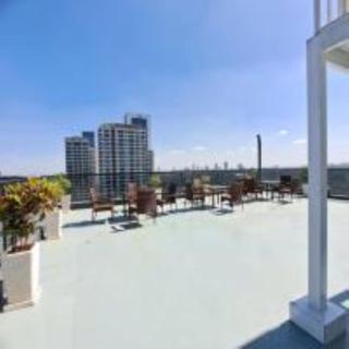 Executive living one bedroom apartment with fully equipped gym swimming pool children playing ground and amazing scenic city views - 2