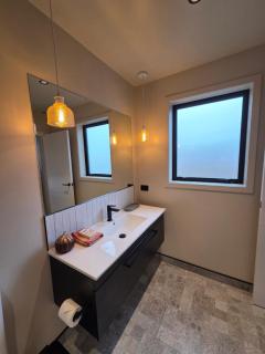 Remarkables Burrow - 1
