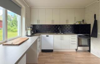 Beautiful Home In Munkfors With Wifi - 1