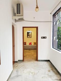 Spacious 8 BHK Full Home 5 km WhiteTown - DESTINO - 1