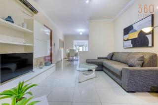 Central Sliema 3BR home with Terrace Steps from the Sea - 9