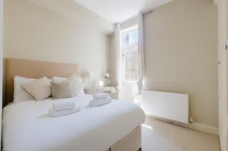 Chic 2BDR Retreat in Wandsworth Town - 7