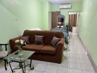 Ava s Cozy Studio - 9