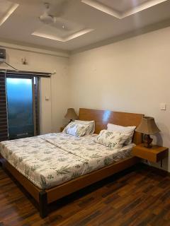 Penthouse 2 Bedrooms & Lounge Rawalpindi - 8