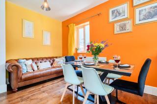 Cozy 2-bedroom Bungalo, 3 beds, free parking and garden space - Upper Penn - 0
