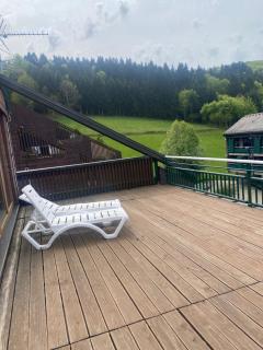 Panorama-Maisonette Schwarzwald I Pool & Terasse - 7