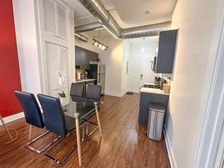 South Loop 3BR Smoke Ok Suite Near McCormick - Chicago - 3