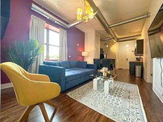 South Loop 3BR Smoke Ok Suite Near McCormick - Chicago - 2