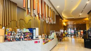 Modern family stay, Changklan Night barzar - 7