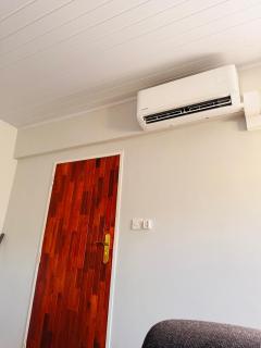 Urban Comfort - Lehloen 2BR Apartment - Gaborone - 1