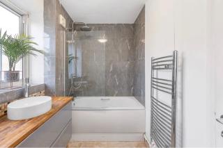 Clapham Common cosy corner flat - 2