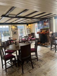Ye Olde Talbot Hotel by Greene King Inns - 1