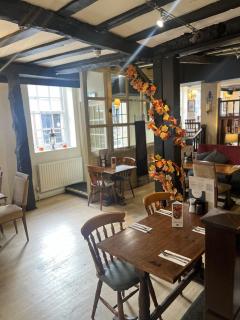 Ye Olde Talbot Hotel by Greene King Inns - 3