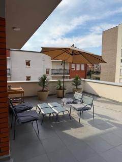 Mullion Penthouse Street B - 1