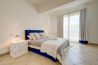 Luxury 3BR Portomaso Sea & Marina View - 7