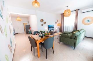 Cozy Apt with Pool, 12 Min to Beach - LV10 - 4