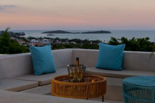 VANYA SICILY Sea View Pool 3-Bedroom Villa 602 - 4