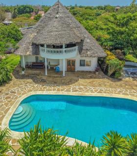 Nature's Villa, Spacious Bedrooms all ensuite - 0