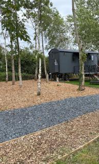 Lux Hut Nestled between The Cotswolds & Stratford - 3