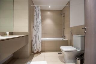 Sleek 2BR Apartment Yas Island - 4