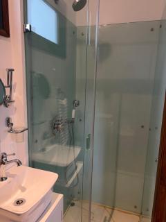 Sleeps 4 Luxury Shepards Hut Cotswolds Stratford upon Avon - 1
