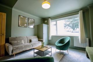 The Whitehouse - Flat B - 0