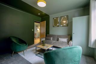 The Whitehouse - Flat B - 9