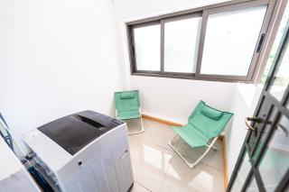 Cozy Apt, 5 Min Walk to Beach - LF7 - 2