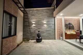 Urbanview Hotel Syariah Viero Condet - 8