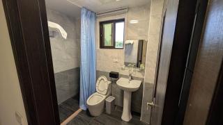 Ronglai Inn - 1