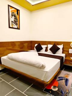 Radhe Krishna Hotel and Restaurant - 4