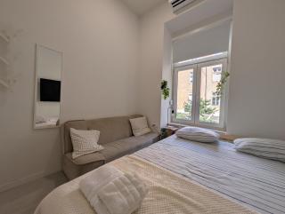 Tiny Studio With Detached Private Bathroom - 0