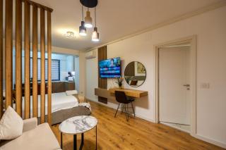 Designer Studio by Blvd 47B5 - Free Parking - 4