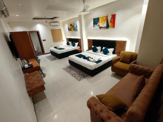 Hotel Kutumb Vatika - 0