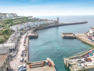 3 Bed in Porthleven oc-1seav - 1